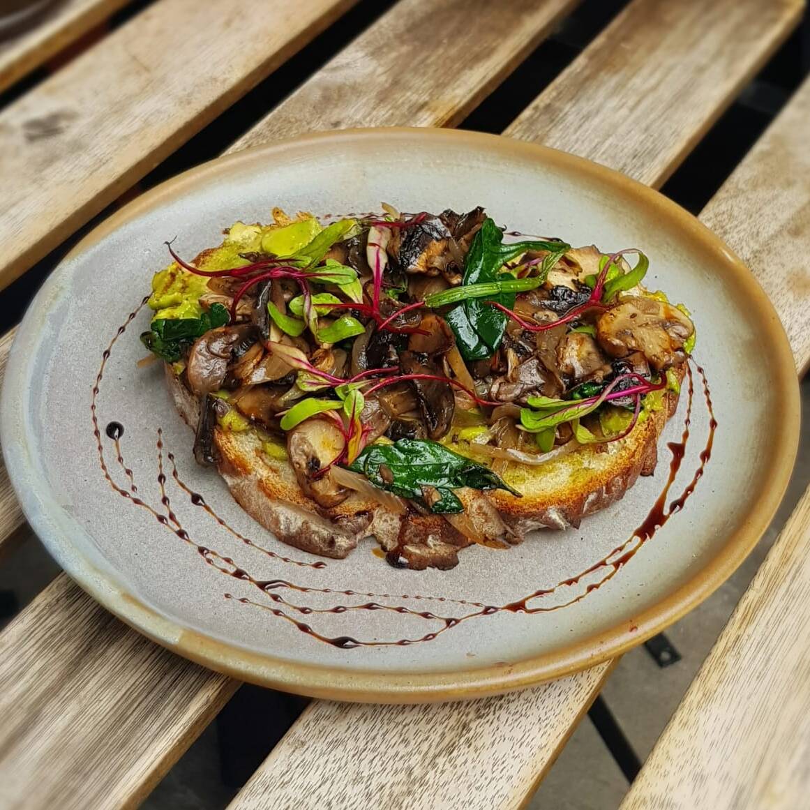 toast de champiñones