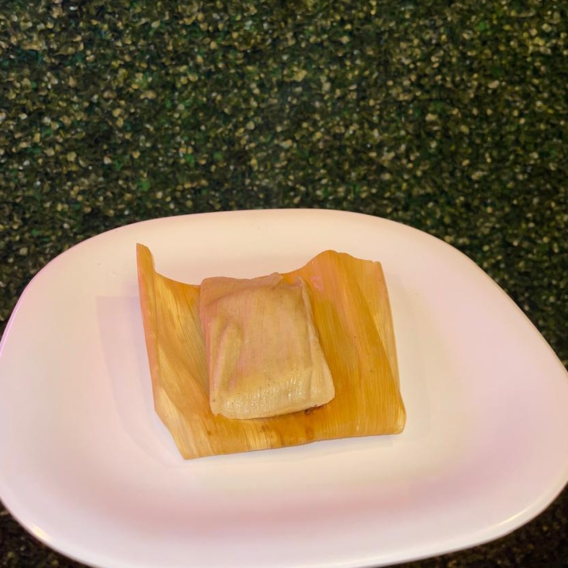TAMAL DE PASAS EN HOJA MAIZ