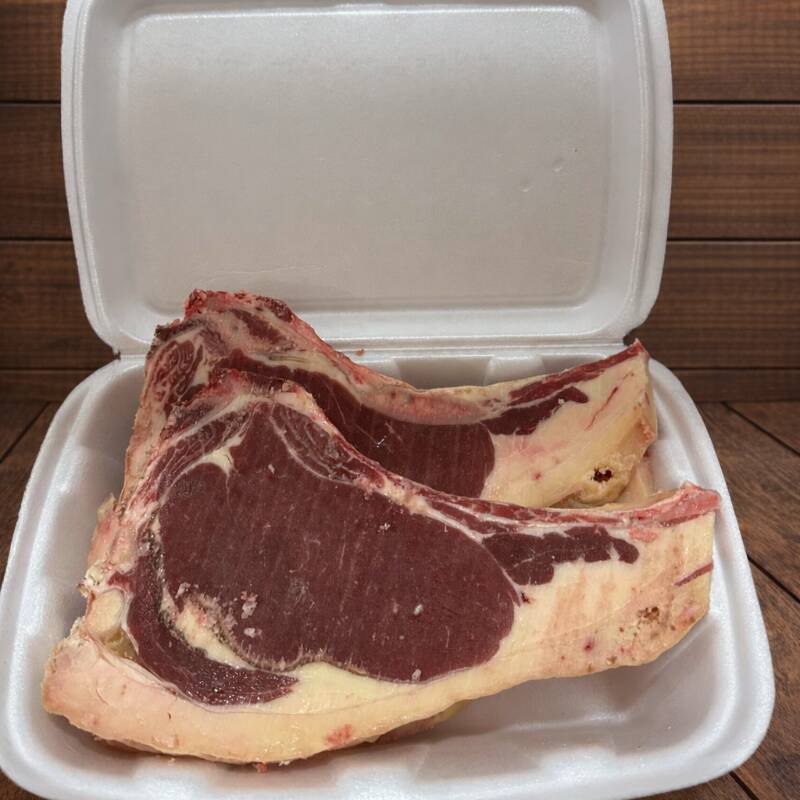 Porção a partir de 300g - Corte suculento, saboroso e com osso, ideal para churrasco.