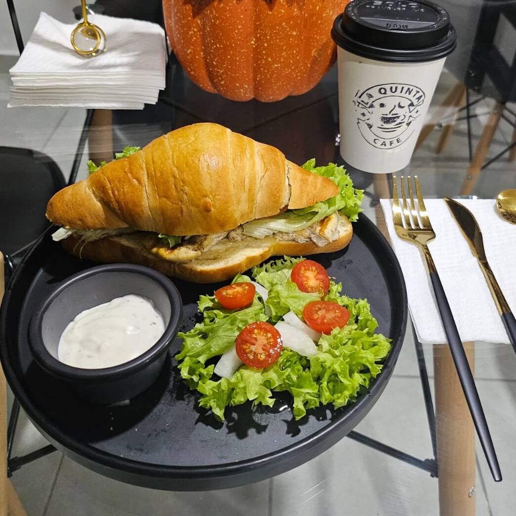 Croissant de Pollo