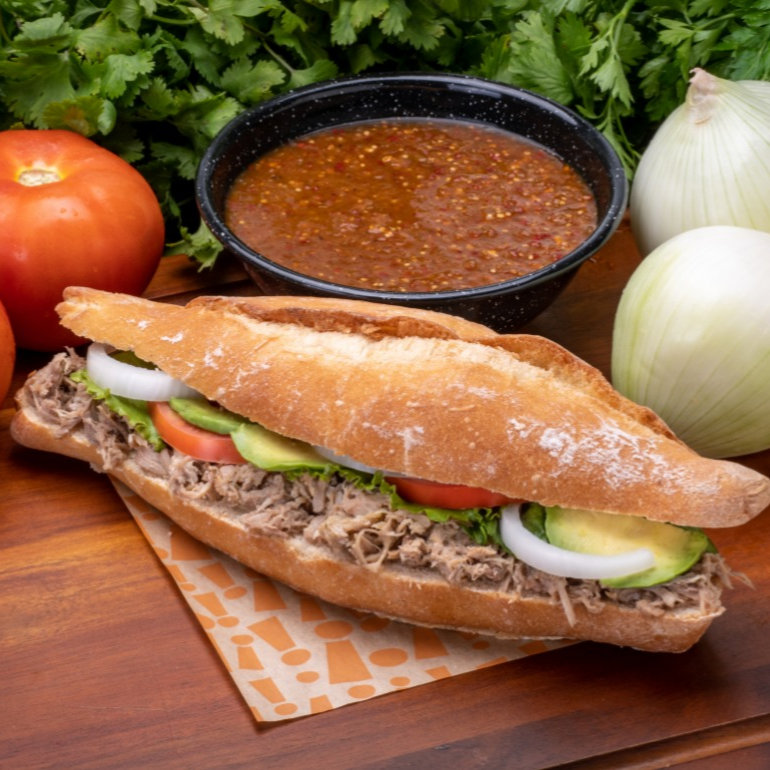 Lonche de Carnitas