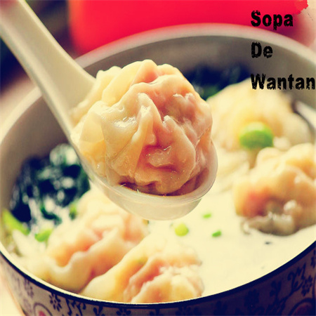 Sopa de Wantán con Pollo