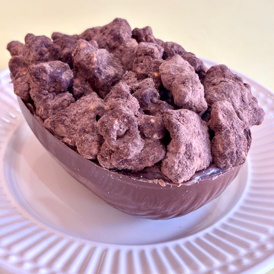 Entrar em contato com a loja, escolher o recheio e agendar a retirada