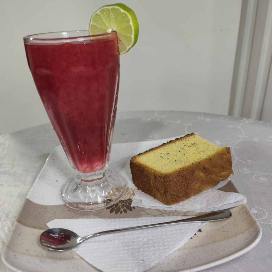 Flor Carmesí: 1 Cerezada + 1 Torta de Amapola