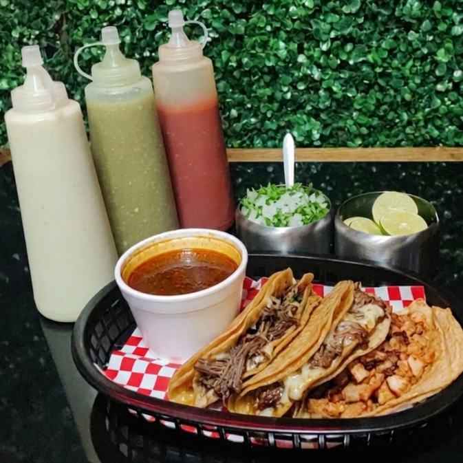2 Quesabirrias + Taco de Adobada + Consomé