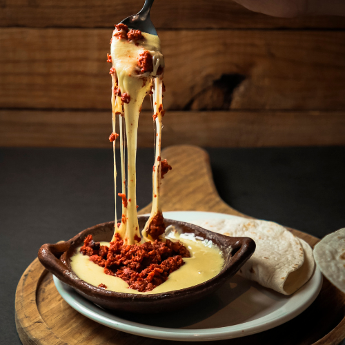 Queso Suizo con Chorizo