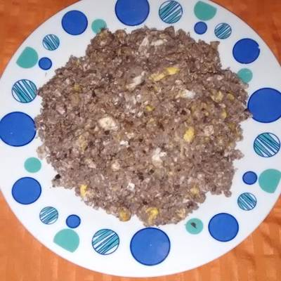 Huevito Revuelto con Frijoles Refritos