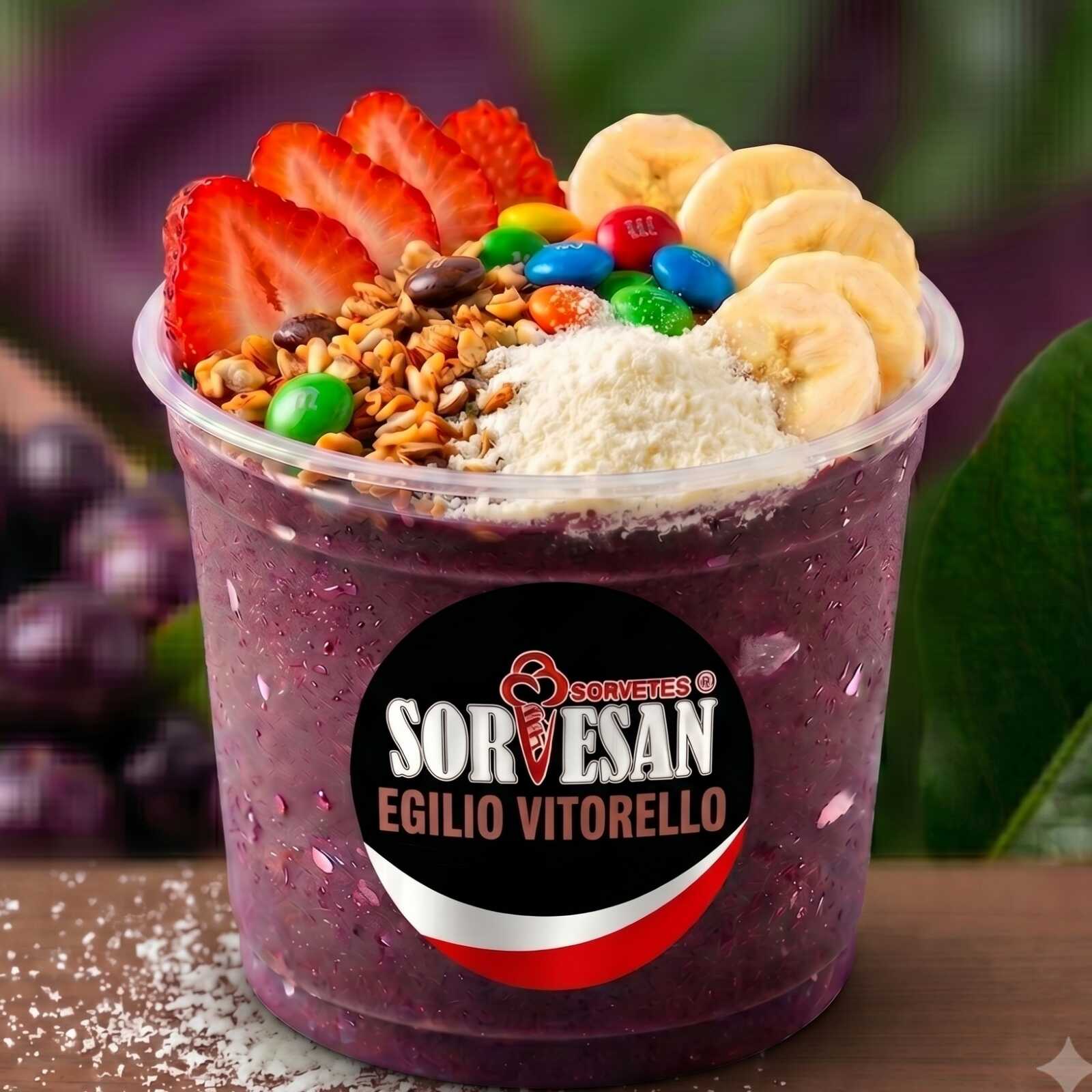O açaí mais cremoso da região com os melhores acompanhamentos!
Complementos em cima do Pote.
Imagem meramente ilustrativa.
Serve até 1 pessoa (aprox. 330g)