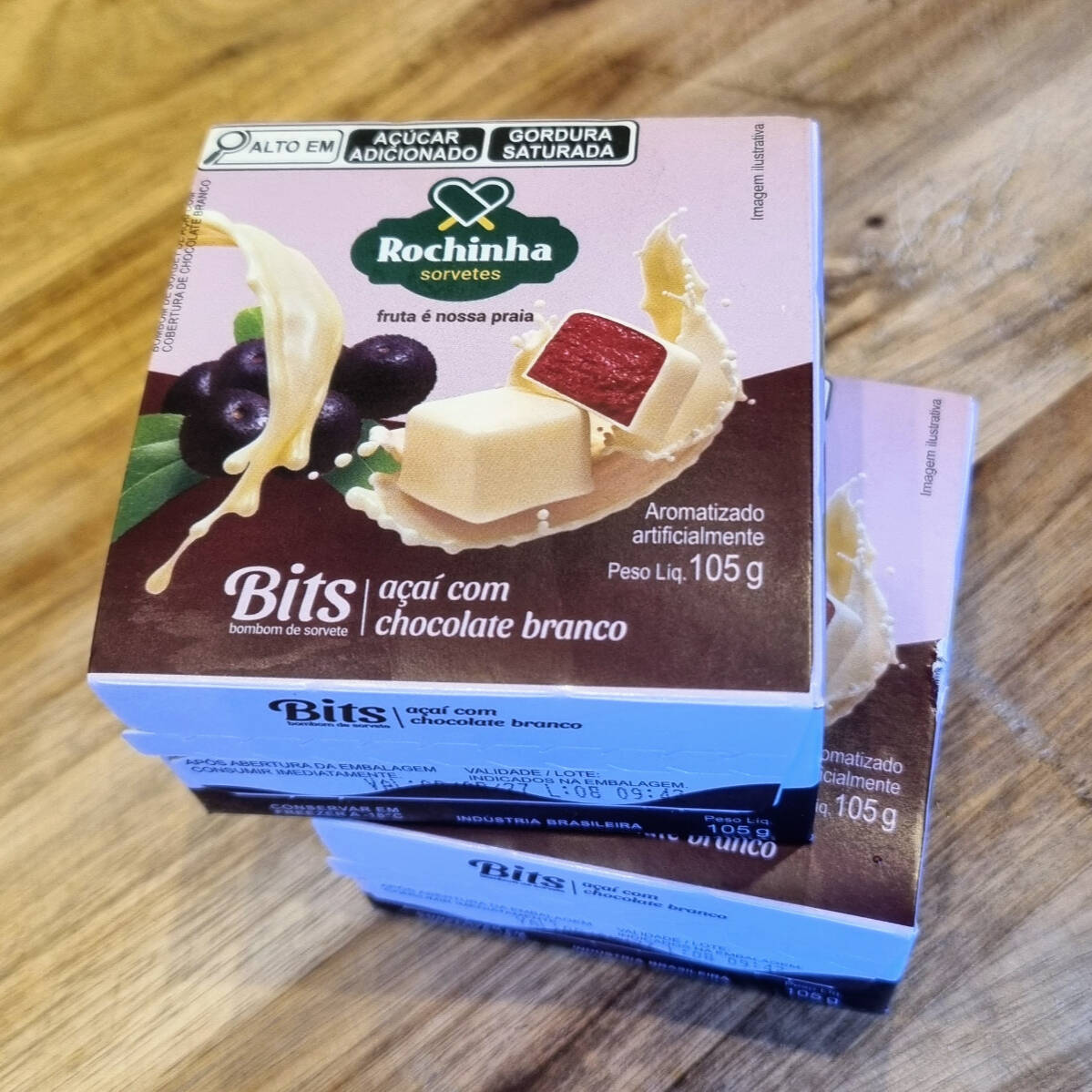 Bits Açai com Chocolate Branco - caixa 105gr - Rochinha