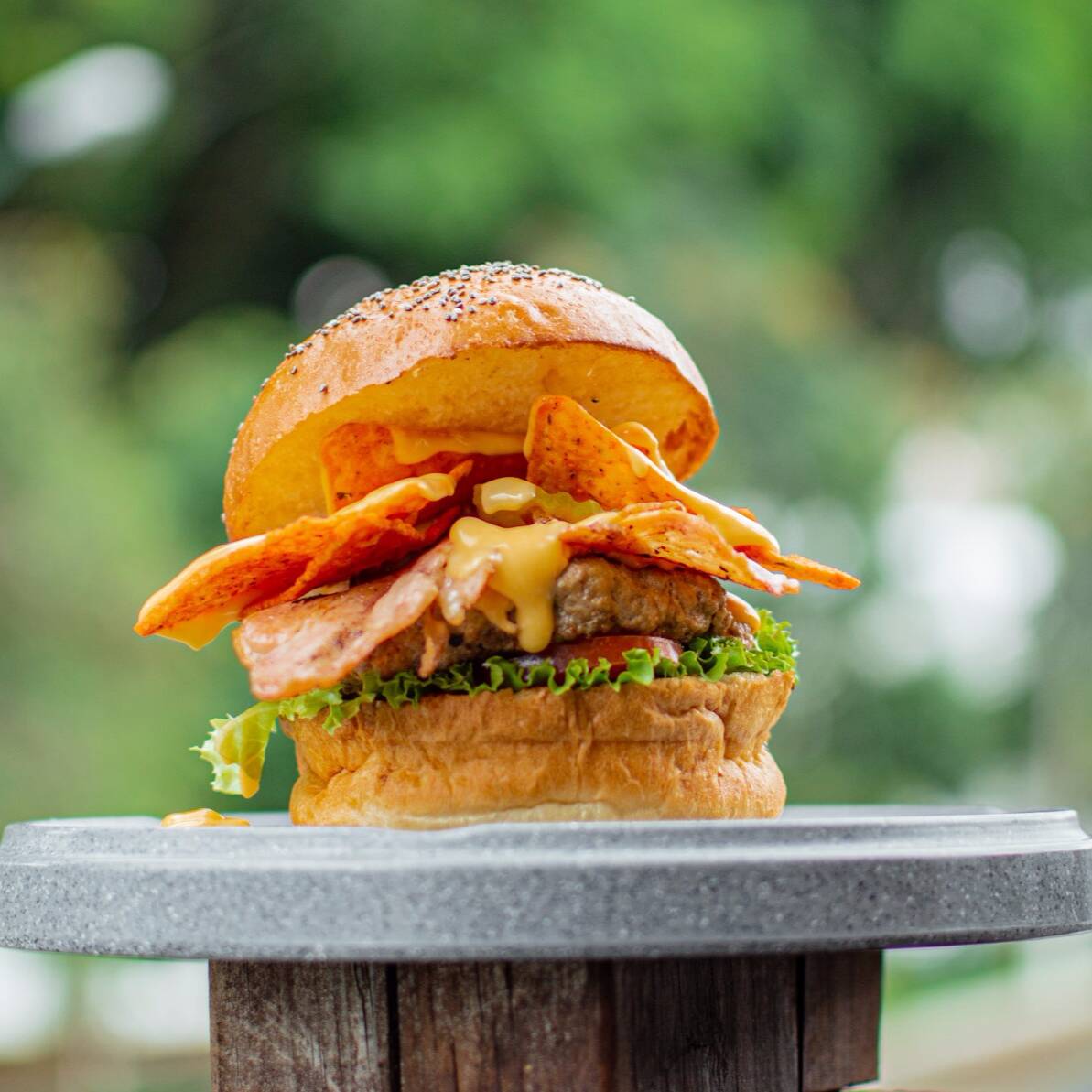DORITOS LAYS BURGER