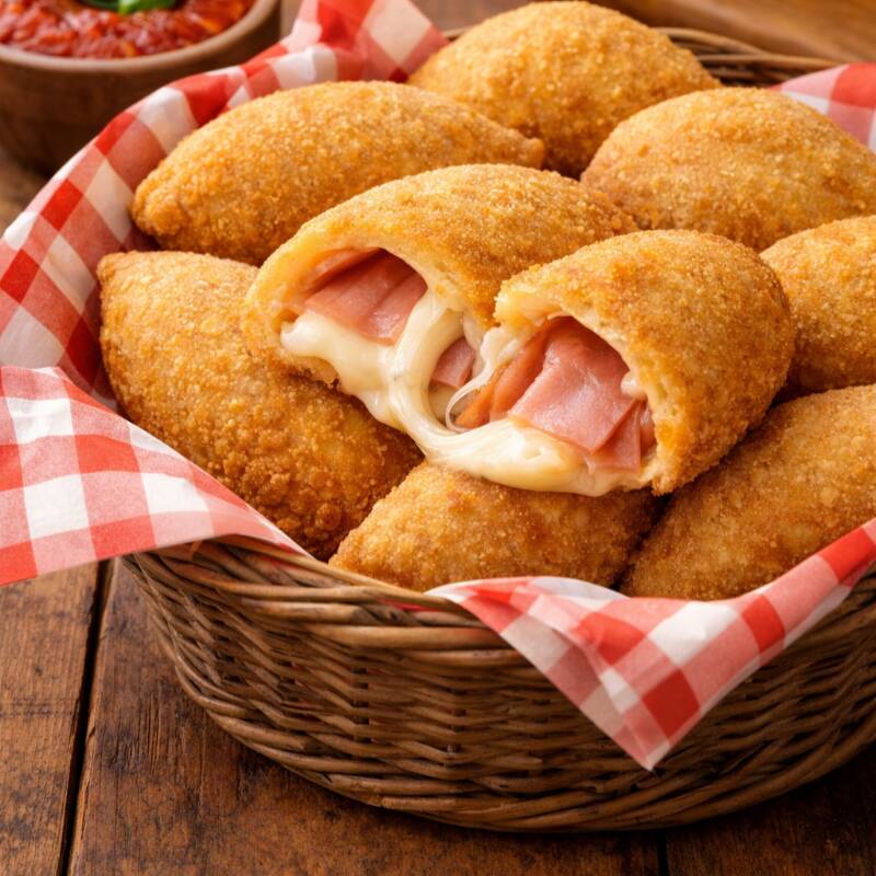 PANZEROTI CON JAMON CON QUESO