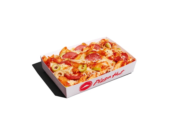 Macarrão penne coberto com recheios exclusivos Pizza Hut com peso médio de 350g/und.