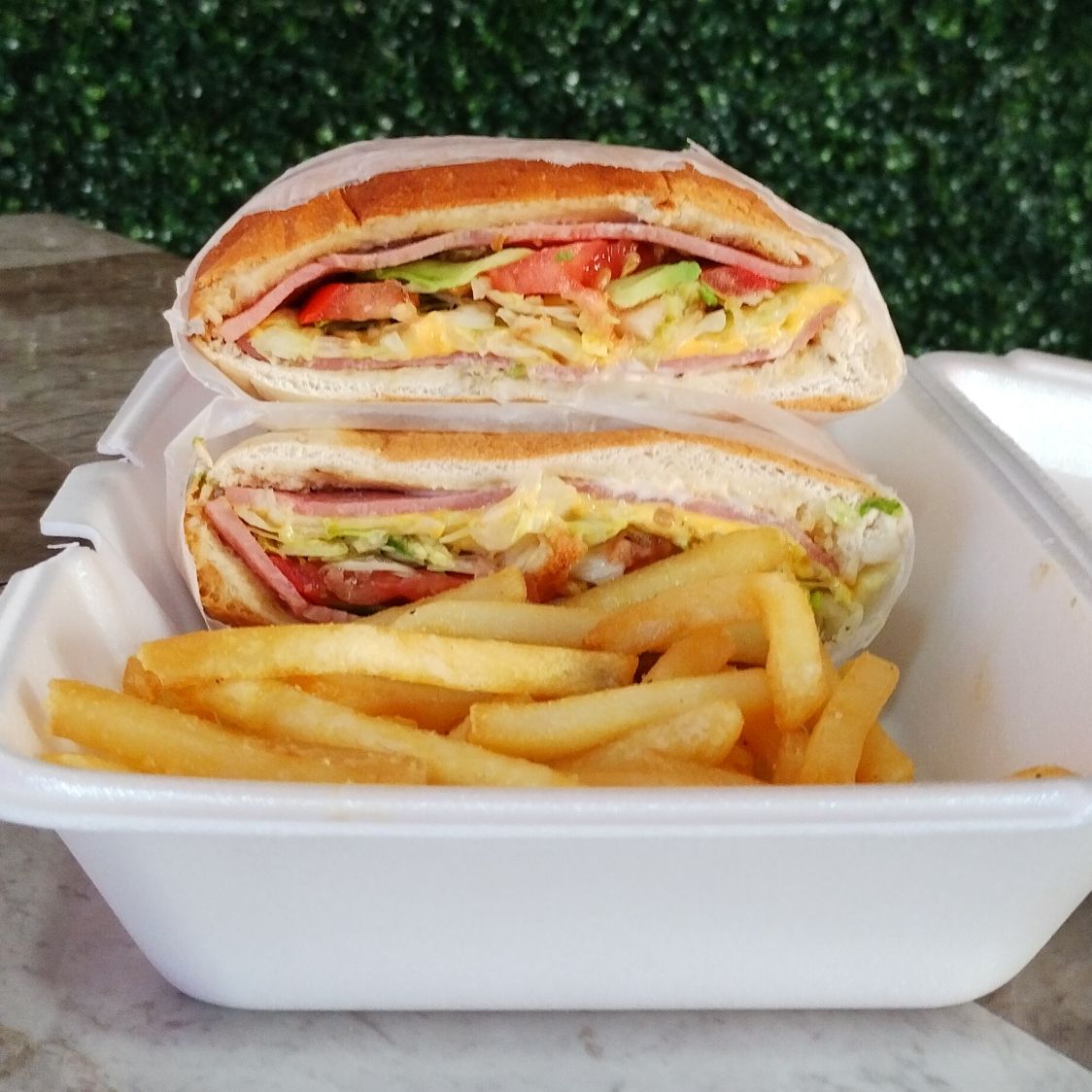 Torta de Jamón y Queso