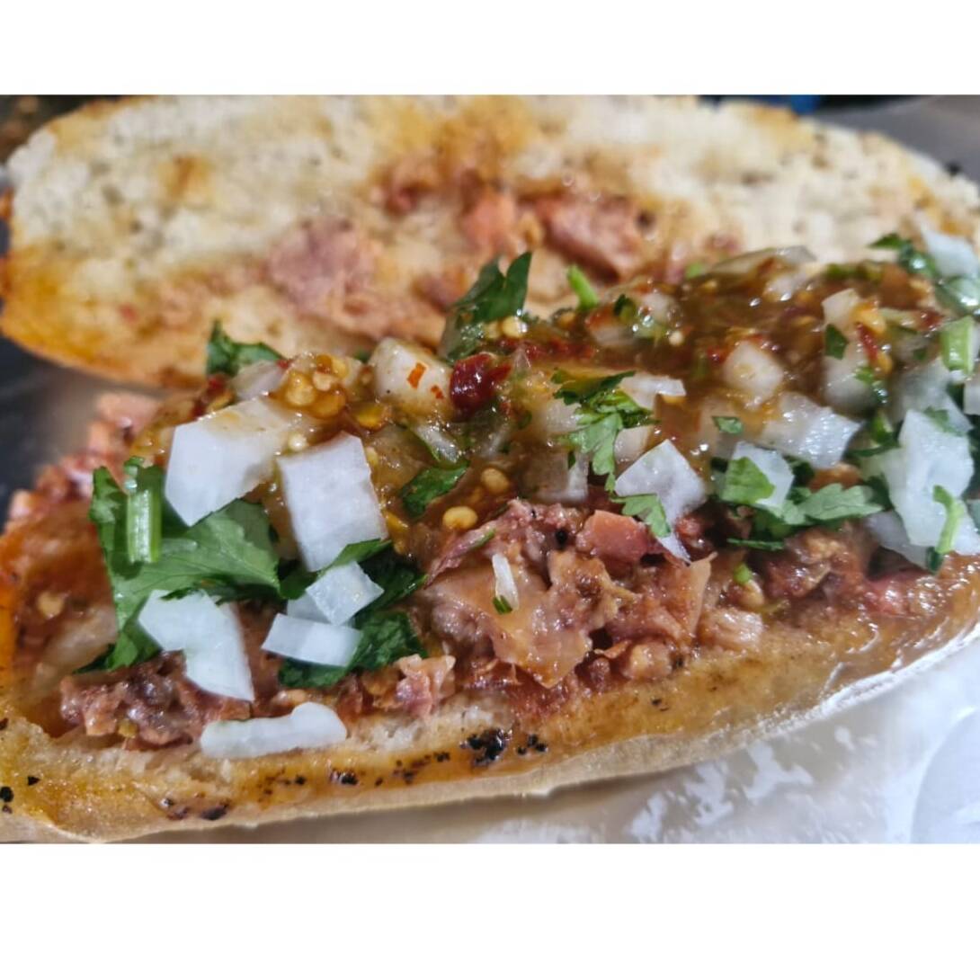 Lonche de Chicharron + Bebida