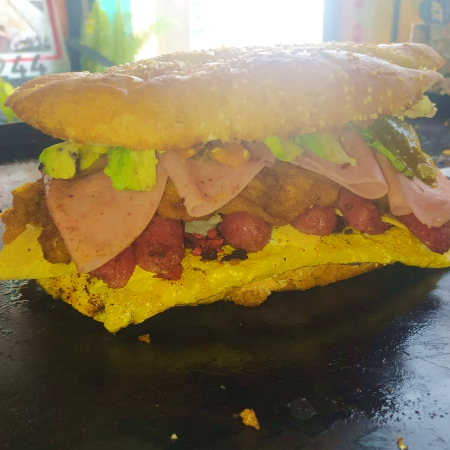 TORTA CUBANA GIGANTE 1.300 Gms Aprox