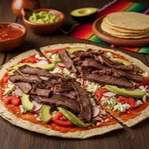 Tlayuda con Carne Cochi