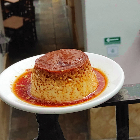 Flan Napolitano