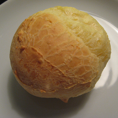 Desperte seu paladar com nosso delicioso 'Pão de Queijo Grande', uma estrela de nossa categoria 'Matinais'. Cada unidade é cuidadosamente preparada com ingredientes selecionados, proporcionando um exterior crocante e um interior macio e cheio de sabor. A combinação perfeita de queijo derretido e textura agradável torna essa opção irresistível. Ideal para um café da manhã reforçado ou um lanche da tarde que vai te surpreender. Experimente e apaixone-se!