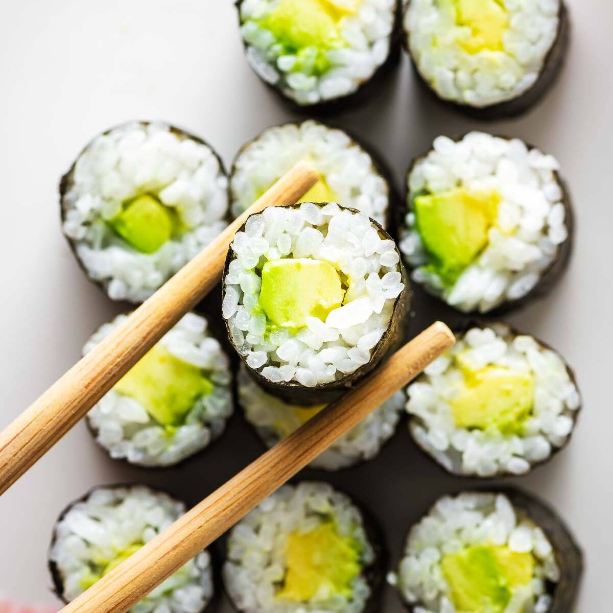 Maki Guacamole Roll