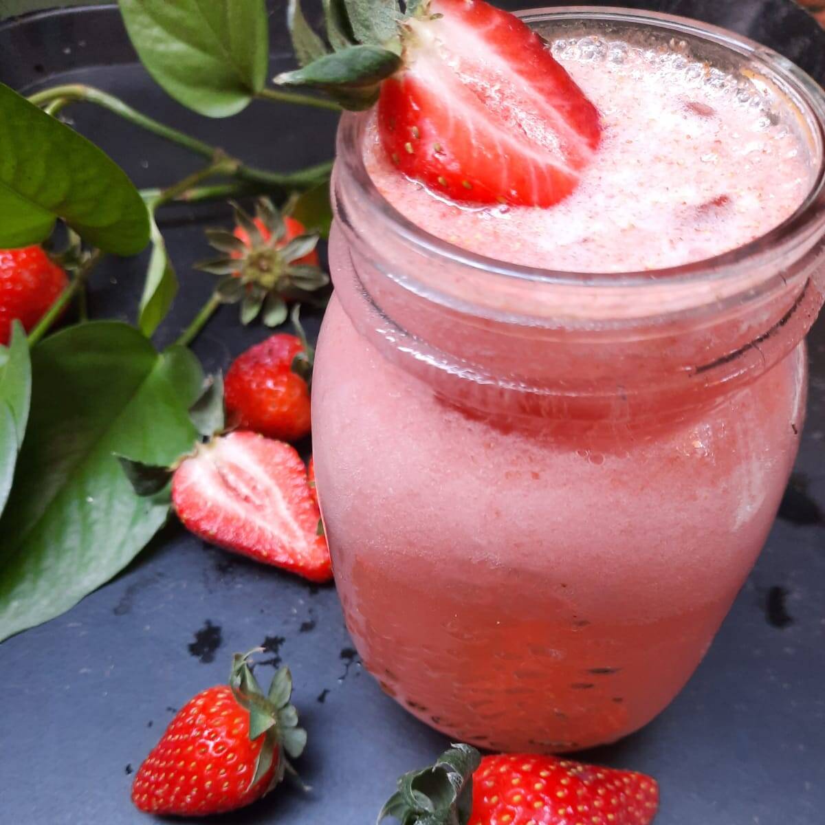 Agua de Fresa