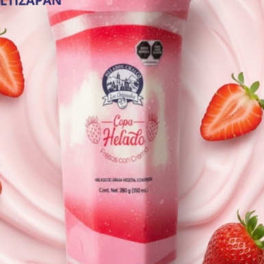 Helado de fresas con crema (copa)