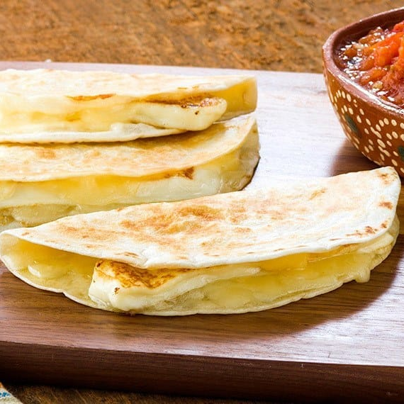 Quesadilla en Harina Chica