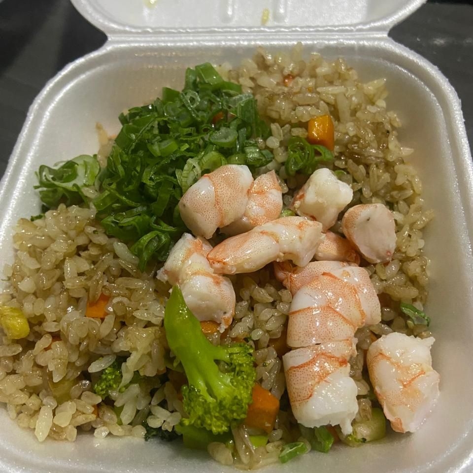 Yakimeshi con camaron