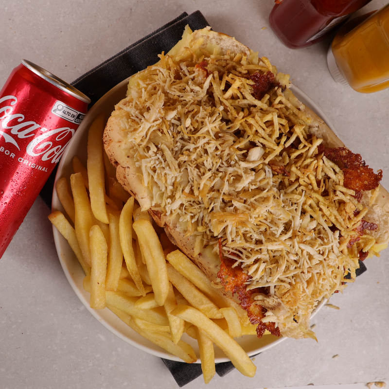 Escolha um dos nossos combos lanche + bebida + refri