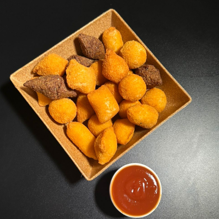 COXINHA, QUEIJO,RISOLE,CALABRESA,CARNE,KIBE SALGADOS DE 20GRAMAS