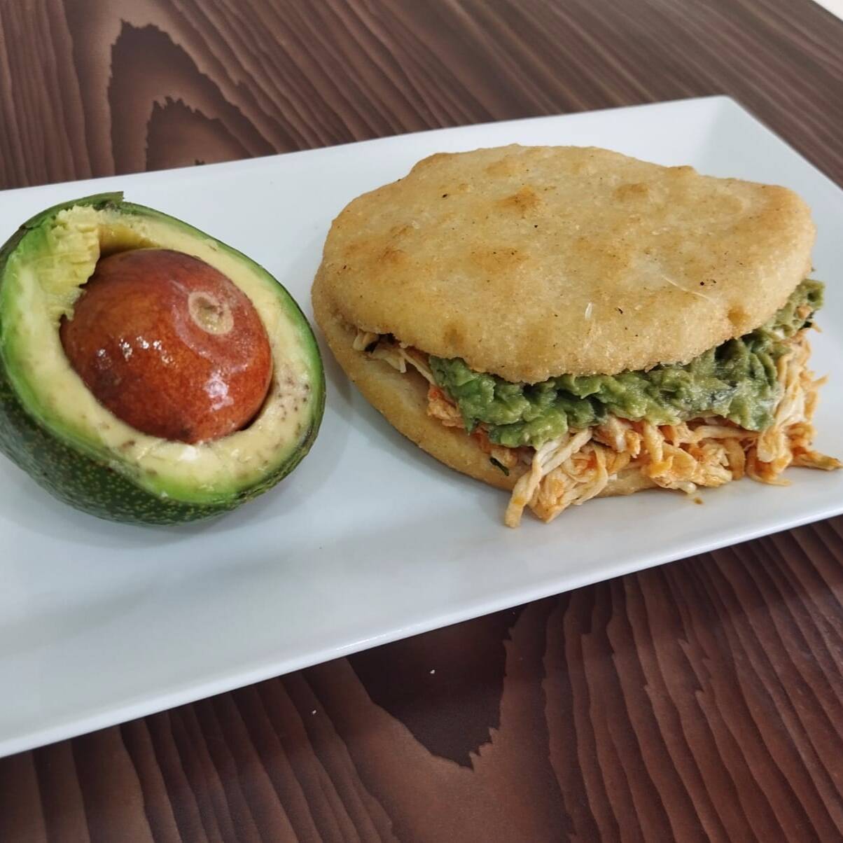 Arepa Reina Pepeada