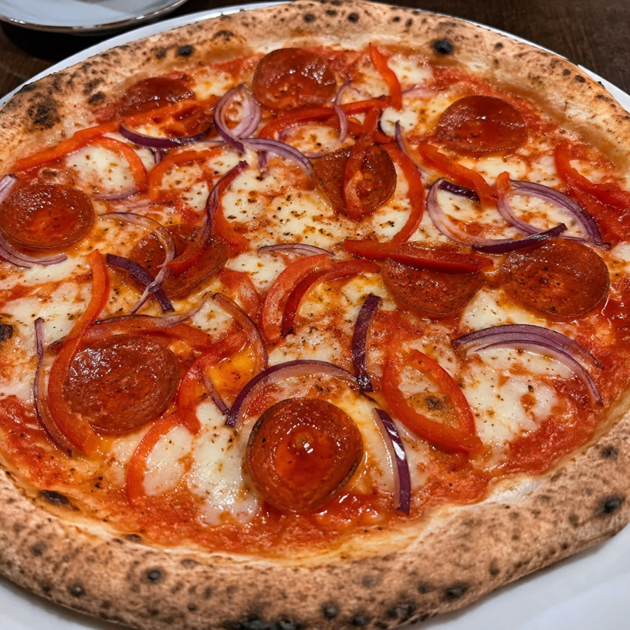 Pizza Pimiento y Pepperoni