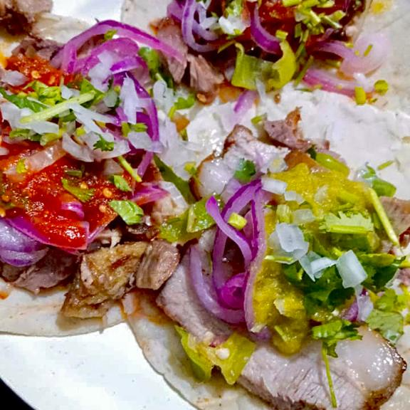 Combo-carnitas y cueritos