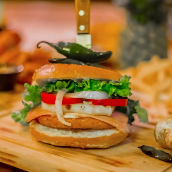 Mega Hamburguesa de Pollo (Sencilla)