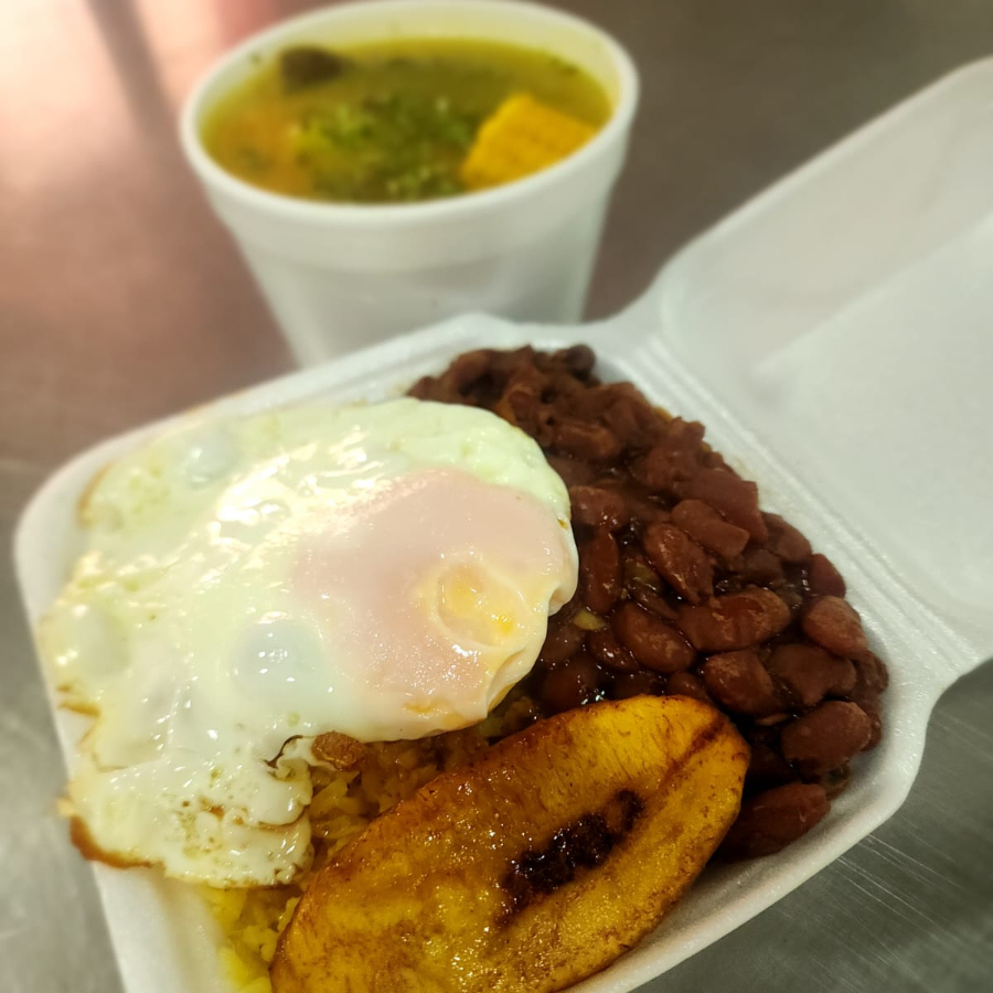 CASERITO HUEVO FRITO