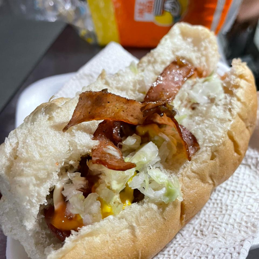 Hot Dog Con Tocino
