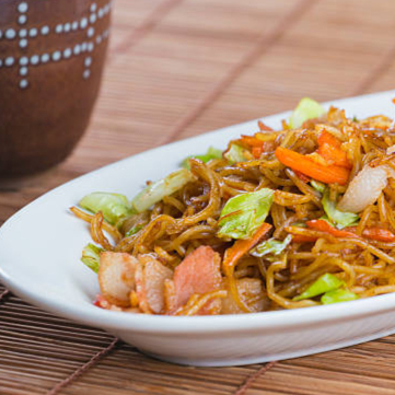 Um delicioso macarrão próprio para yakisoba, deliciosos pedaços de brócolis. Serve até 1 pessoa (aprox.600g)