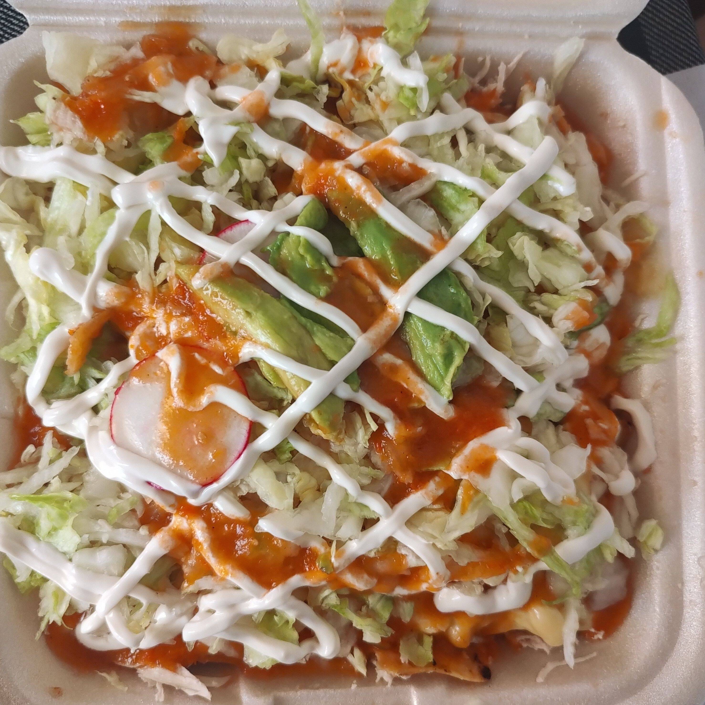 Chilaquiles Rojos de Pollo