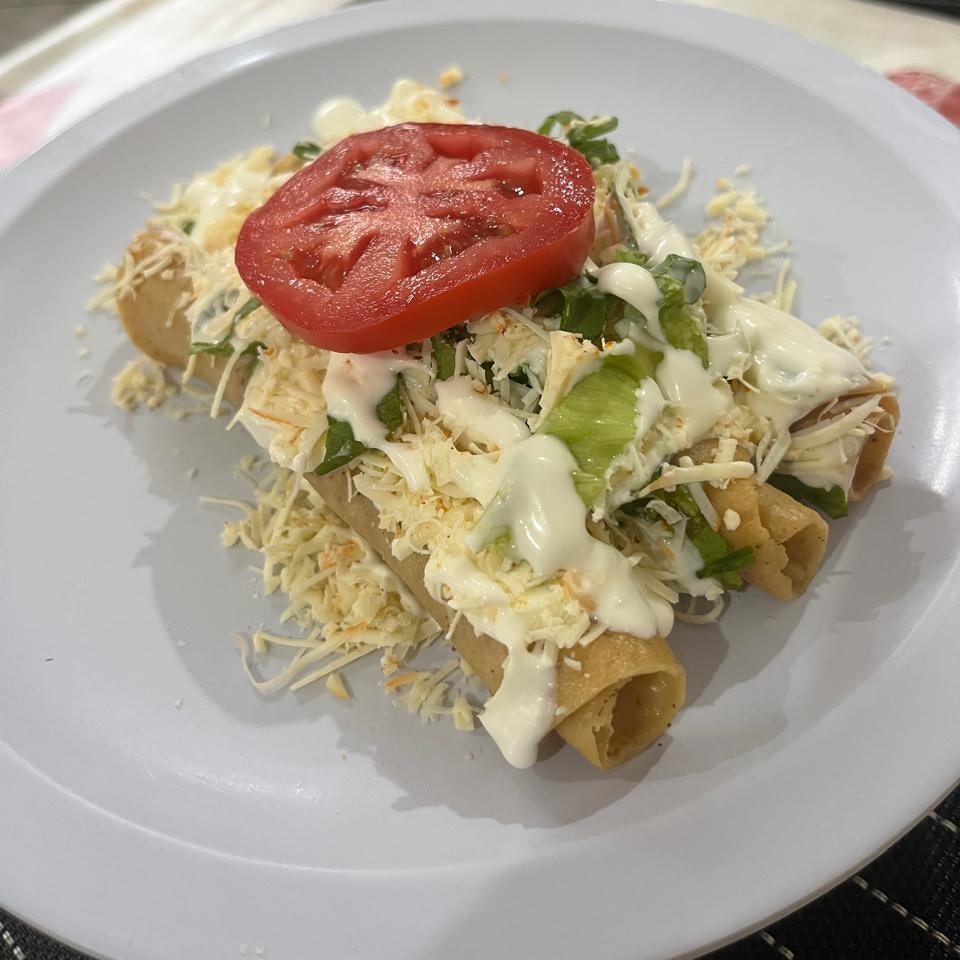 Tacos Dorados de Papa Preparados (3 Pz)