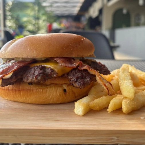 Chesee Bacon + Papas Fritas