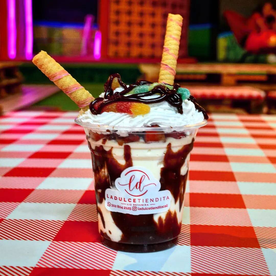 Fresa con Crema Clásica (9 Oz)