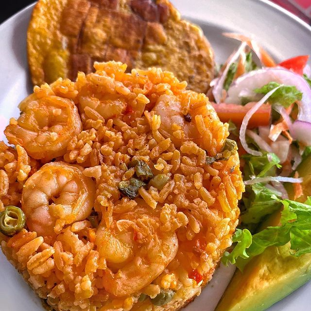 Arroz con Camarón y Sancocho de Pescado