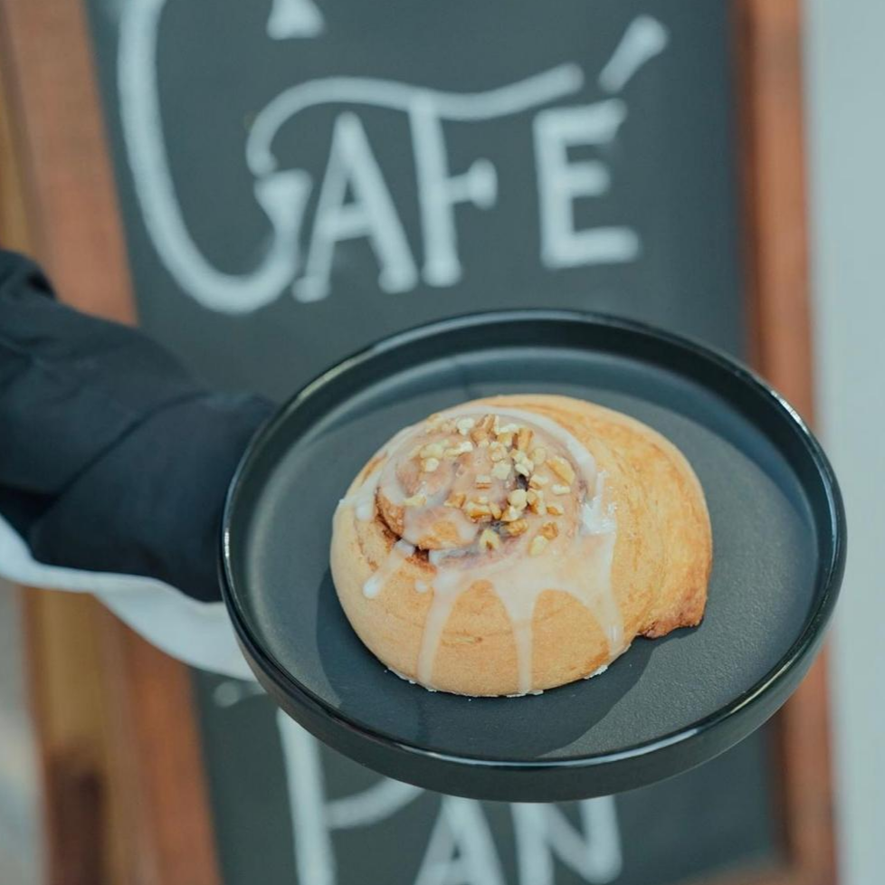 Pan concha rellena