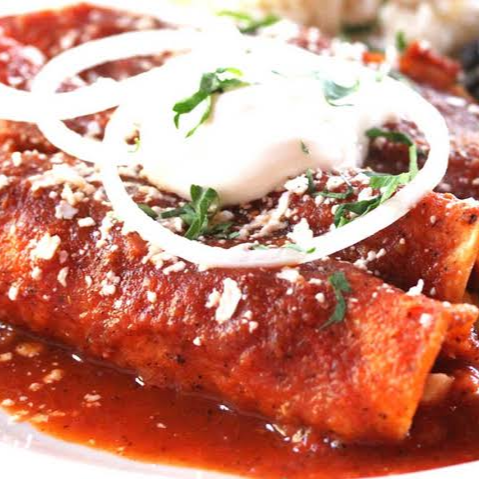 Enchiladas Rojas de Pollo