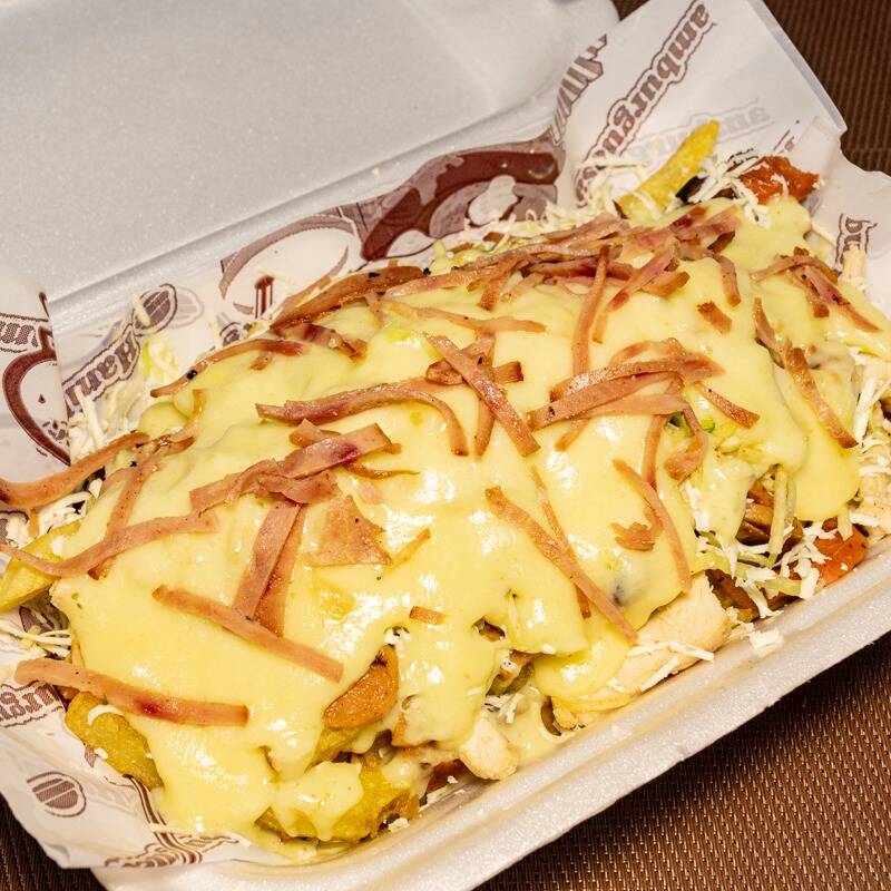 Salchipapa Kimpembe Gratinada