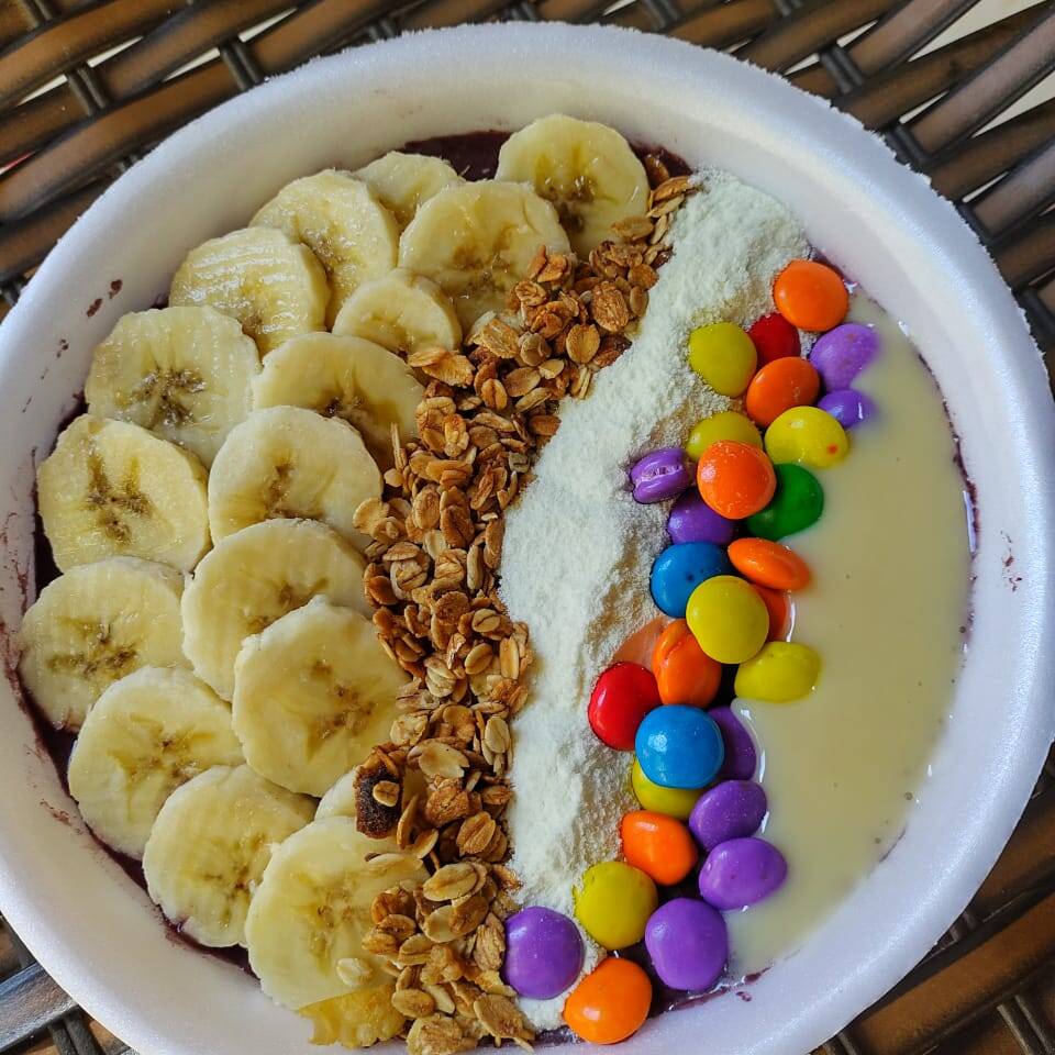 Um delicioso açai premium cremoso ,de dar agua na boca.
