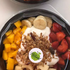 Charola con Fruta