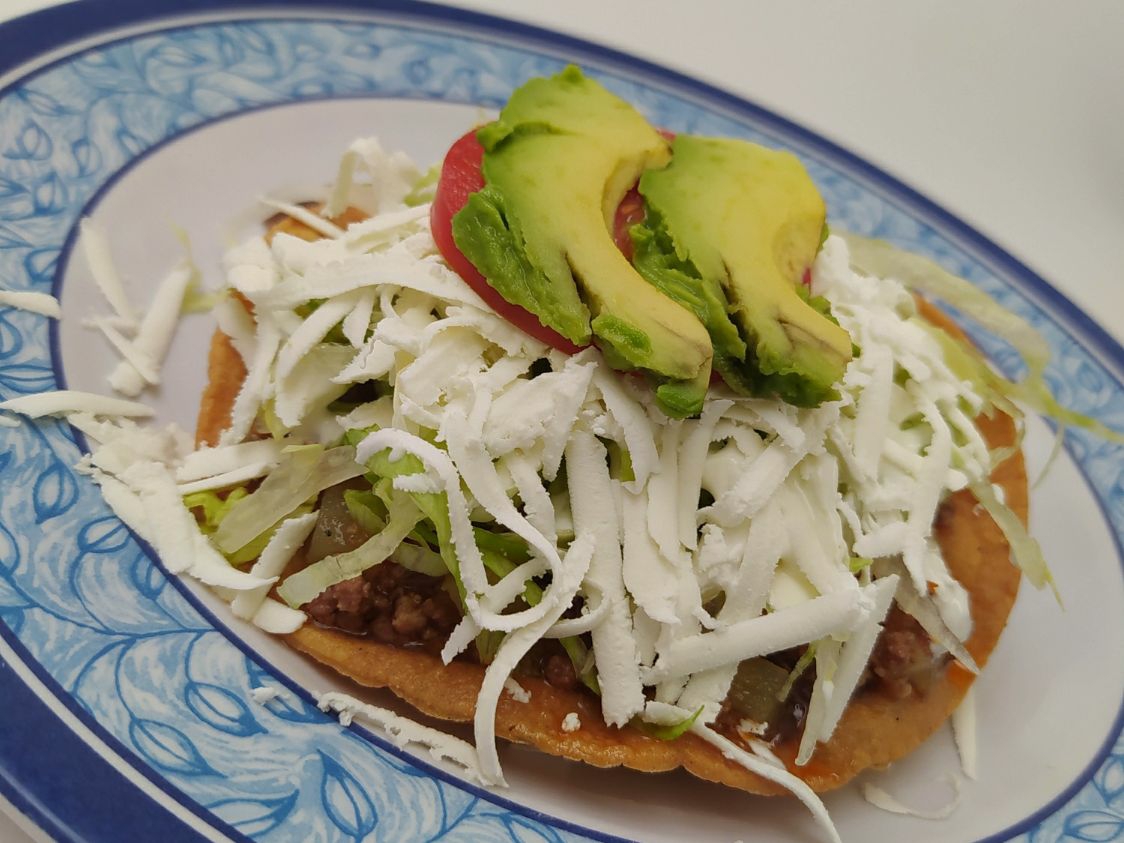 Tostada de Picadillo