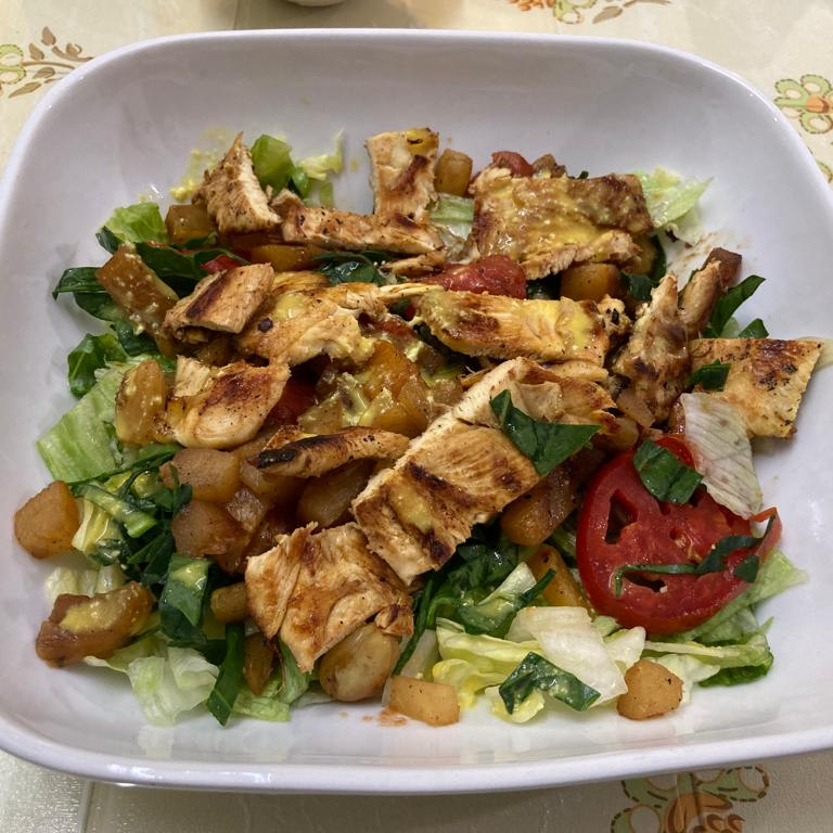 Ensalada de Pollo con Piña