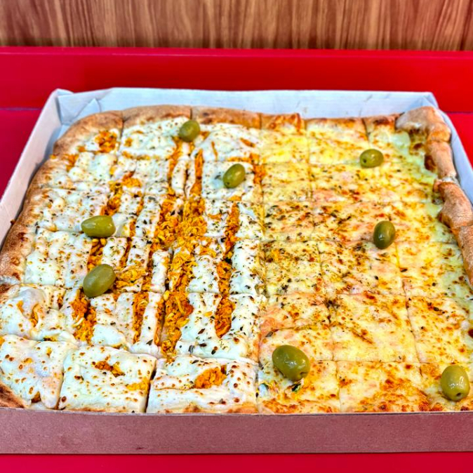 PRESUNTO, ERVILHA, OVO E MUSSARELA E METADE FRANGO COM CATUPIRY