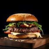 (PÃO, HAMBÚRGUER, MOLHO ACEBOLADO, TOMАТE, ALFACE E MAIONESE)